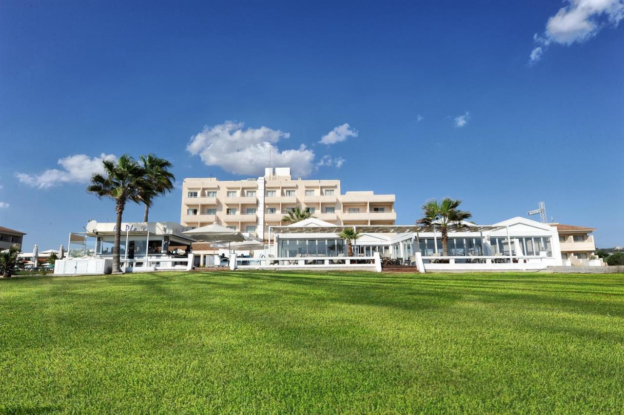 Piere Anne Beach Hotel ไอยานาปา ภายนอก รูปภาพ