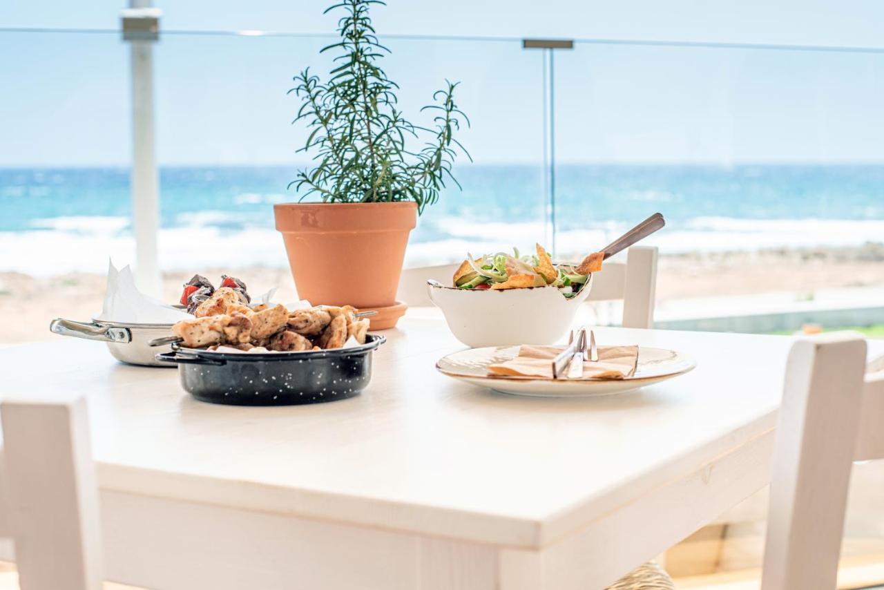 Piere Anne Beach Hotel ไอยานาปา ภายนอก รูปภาพ