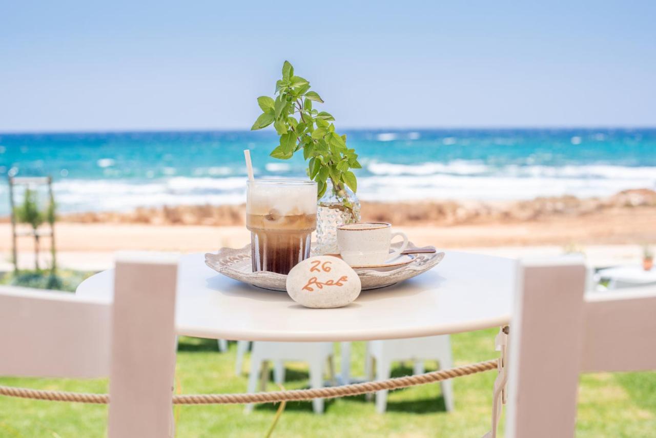 Piere Anne Beach Hotel ไอยานาปา ภายนอก รูปภาพ