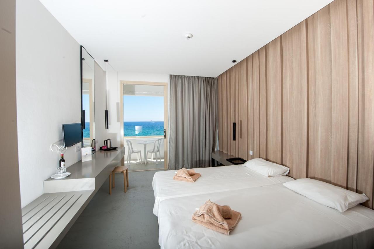 Piere Anne Beach Hotel ไอยานาปา ภายนอก รูปภาพ