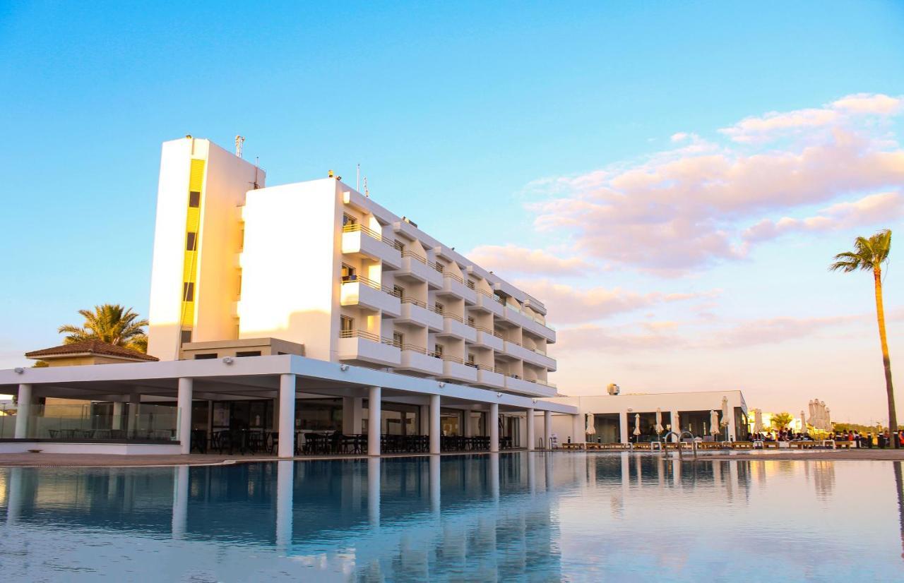 Piere Anne Beach Hotel ไอยานาปา ภายนอก รูปภาพ