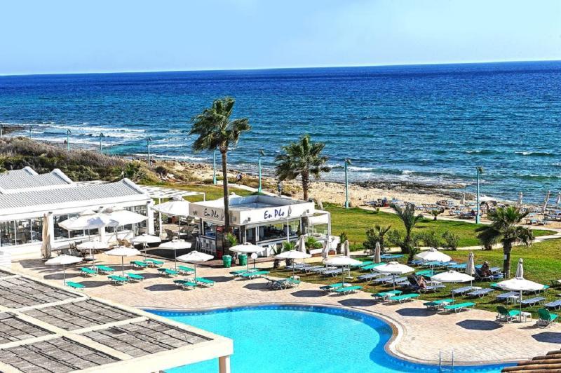 Piere Anne Beach Hotel ไอยานาปา ภายนอก รูปภาพ