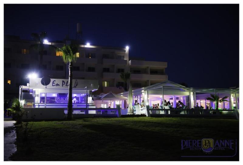 Piere Anne Beach Hotel ไอยานาปา ภายนอก รูปภาพ